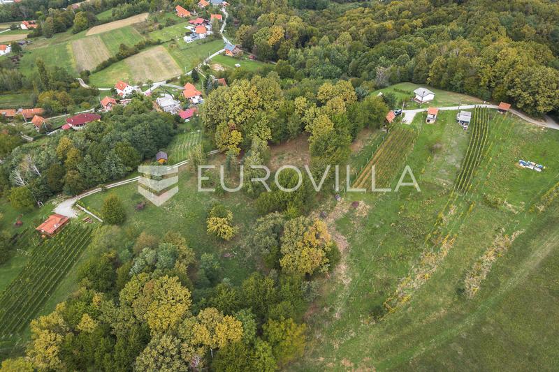 Strmec Stubicki, Natuurpark Medvednica, perceel van 8240 m² met een conceptontwerp voor 4 vakantiewoningen - 16