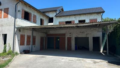 Požega, Sajmište, pisarniški in skladiščni prostor 345 m²