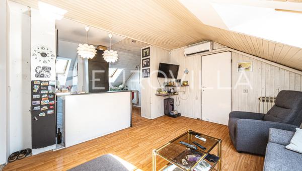 Zagreb, Gajnice, neljän makuuhuoneen asunto, jonka nettoala on 70 m²