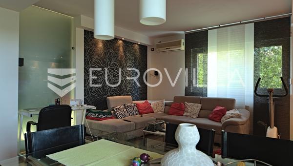 Osijek, Retfala, tamamen eşyalı tek yatak odalı daire satılık, 60 m²