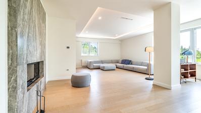 Šalata, novogradnja, luksuzan četverosoban stan s vrtom, wellness, apartman