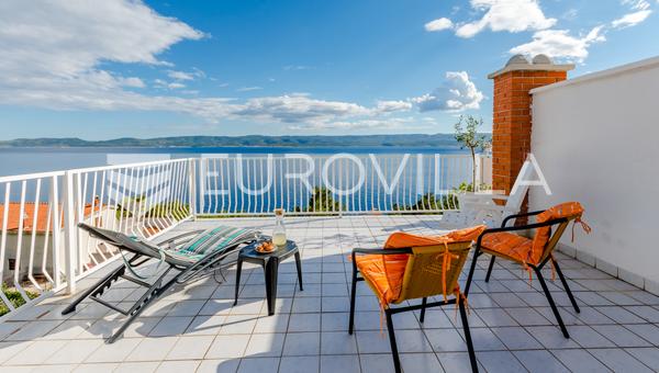 Omiš, Marušić, prekrasna apartmanska kuća