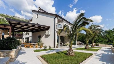Novi Vinodolski, Grižane, Luksuzna vila, 400 m², s dva bazena