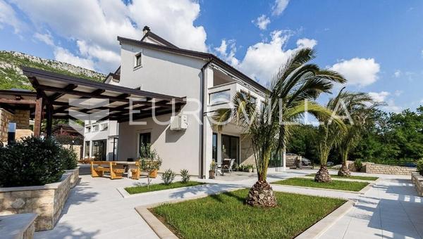 Novi Vinodolski, Grižane - Lüks Villa, 400 m², İki Havuzlu