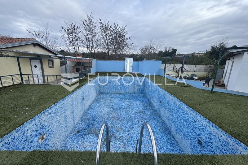 Istria, Rovinj, casa de una sola planta de 70 m² con piscina en una parcela de aproximadamente 550 m² - 7