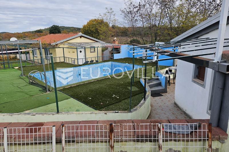 Istria, Rovinj, casa de una sola planta de 70 m² con piscina en una parcela de aproximadamente 550 m² - 6