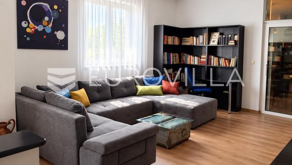 Viskovo, Sarsoni, apartamento de cuatro habitaciones, 107 m², primer piso, balcón