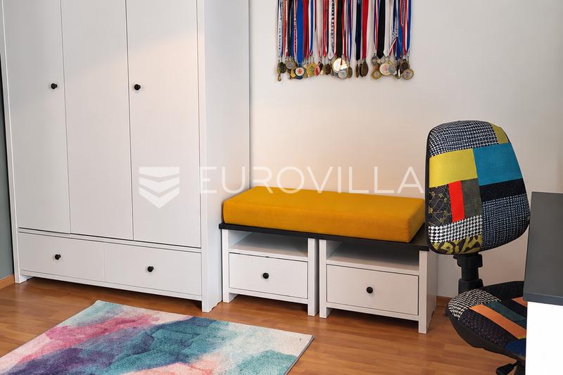 Viskovo, Sarsoni, fireværelses lejlighed, 107 m², første sal, altan - 11