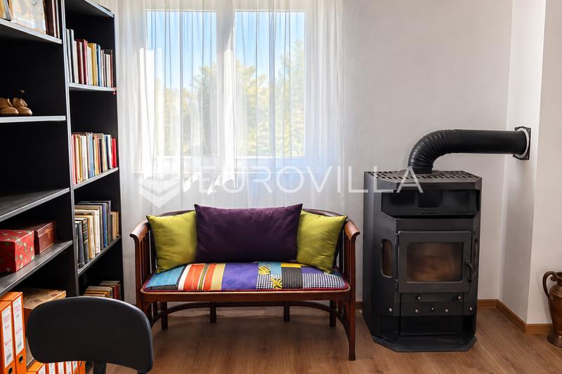 Viskovo, Sarsoni, fireværelses lejlighed, 107 m², første sal, altan - 3