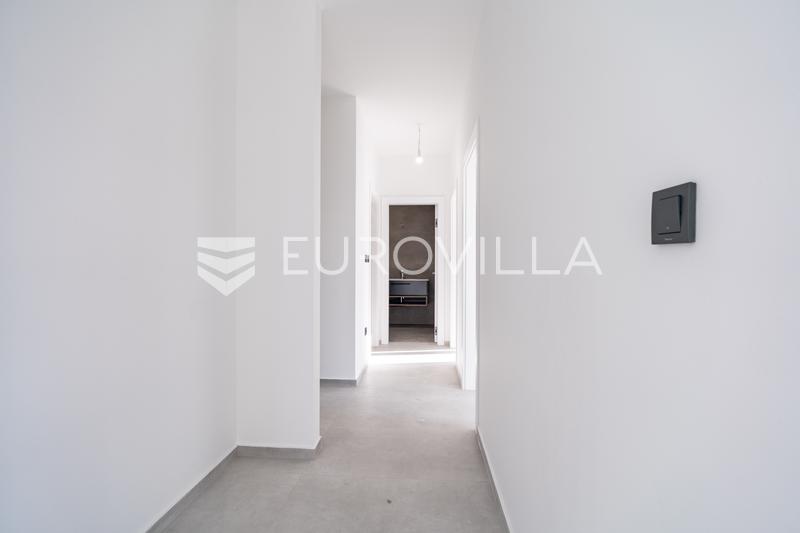 Zadar, Razanac, moderno apartamento de dos dormitorios con piscina privada y jardín, a 90 m del mar - 9