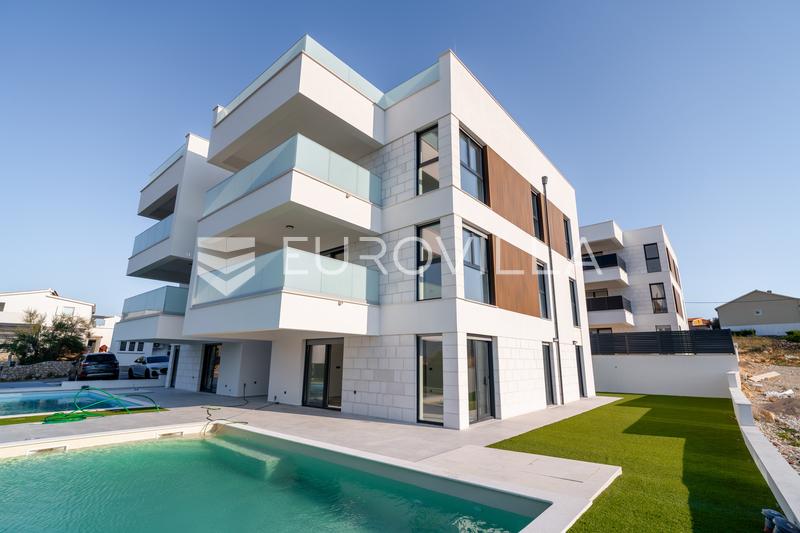 Zadar, Razanac, moderno apartamento de dos dormitorios con piscina privada y jardín, a 90 m del mar - 12