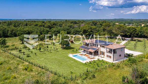 Istria, Fažana, alquiler a largo plazo de una villa de piedra con piscina en una ubicación apartada