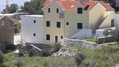 Brac, Bol, küçük bir binada tek odalı daire, 33 m²