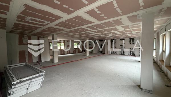 Zagreb, Donji Grad, 144 m² kontorsyta på 1:a våningen i en modern byggnad med blandad användning