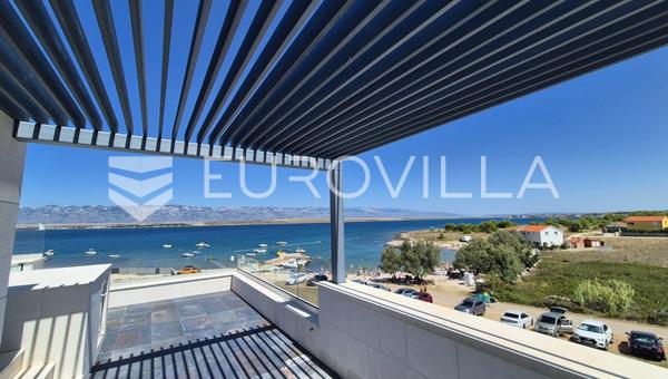 Vir, Villa de lujo con terraza en la azotea y dos piscinas - segunda fila al mar
