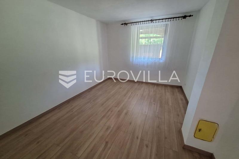 Slunj, Donji Furjan, dom 170 m², świeżo wyremontowany - 3