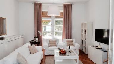 Pula, completely renovated apartment in an Austro-Hungarian villa