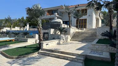 Selce, Crikvenica, exceptional luxury villa, net usable area is 400 m² with pool and sea view