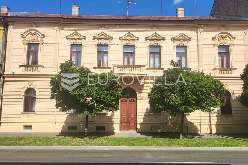 Osijek, Gornji Grad, Centro, apartamento de três quartos