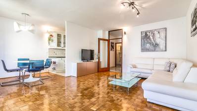 Jarun, Gredice, prekrasan trosoban stan 85 m² na 1. katu kvalitetne stambene zgrade.