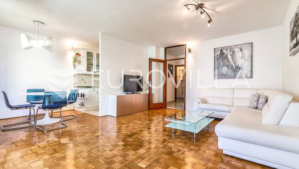 Jarun, Gredice, prekrasan trosoban stan 85 m² na 1. katu kvalitetne stambene zgrade.