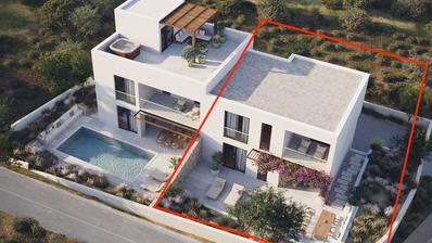 Vodice, nybygg, moderne treroms leilighet over to plan med hage