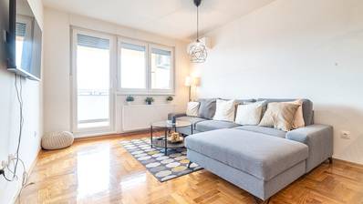 Zagreb, Donje Svetice, moderan dvosoban stan s loggiom 60 m², garaža