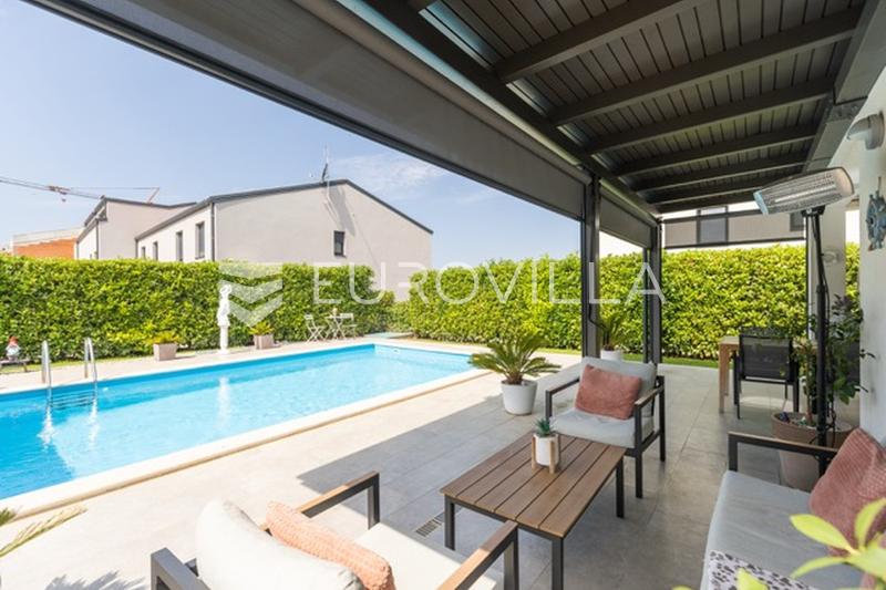 Porec, Rosini, moderne og elegant familievilla med basseng og havutsikt - 6
