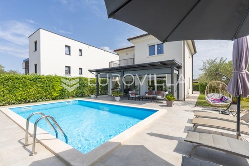 Porec, Rosini, moderne og elegant familievilla med basseng og havutsikt - 2