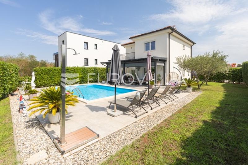 Porec, Rosini, moderne og elegant familievilla med basseng og havutsikt - 12