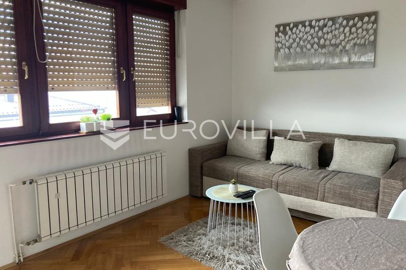 Zagreb, Trešnjevka, dvosoban stan 46 m² s balkonom, najam