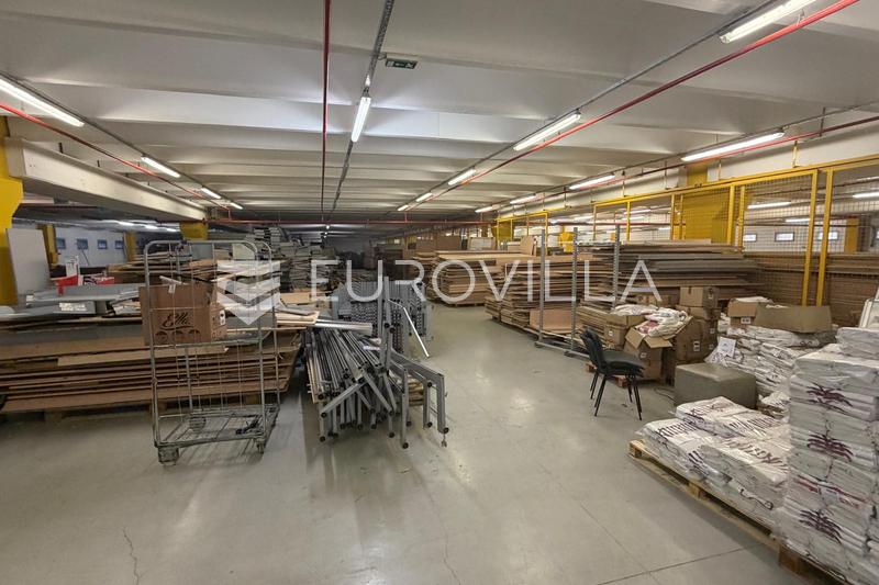 Zagreb, Zitnjak, kantoor- en magazijngebouw 9.540 m² op een perceel van 9.600 m² - 4