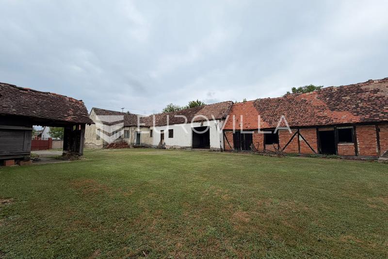 Lapovci - Enetasjes hus med en ekstra byggetomt - 10