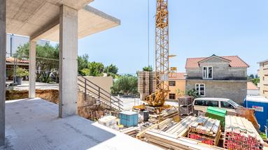 Krvavica, newly built three-room apartment on the ground floor with a sea view