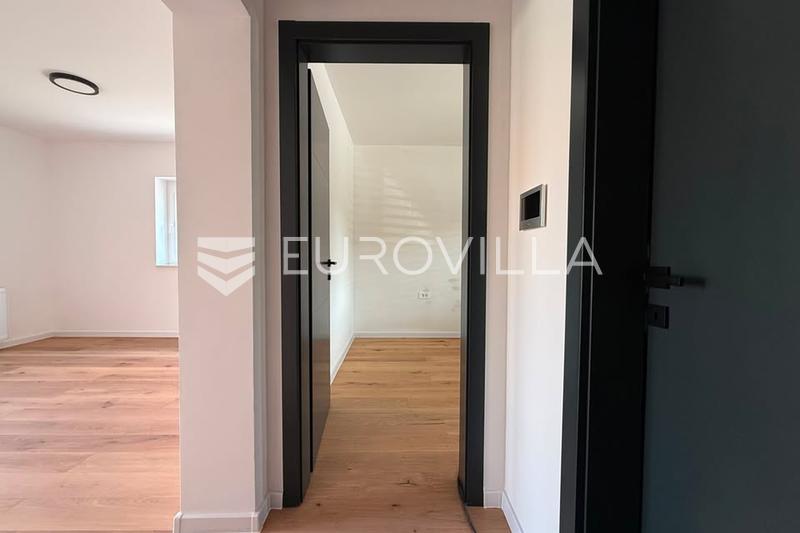 Osijek, Cepin, 40 m² bahçeli ve otoparklı tek yatak odalı daire - 4
