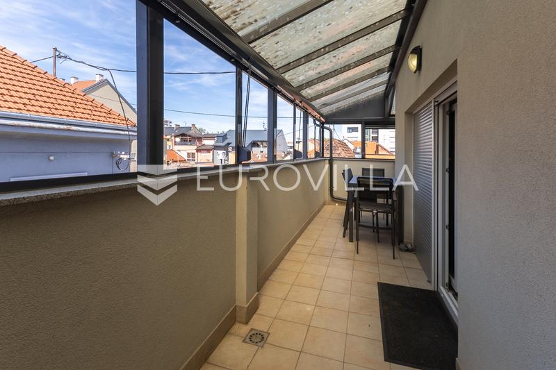 Slavonski Brod Bymidte - 70 m² Lejlighed med Terrasse og Privat Parkering - 11