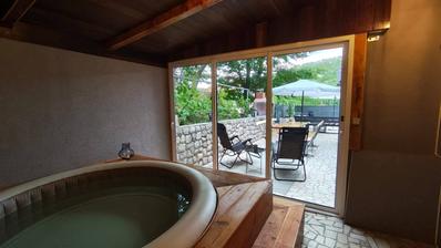Kraljevica, Križišće, samostojeća kuća od 170 m² s bazenom