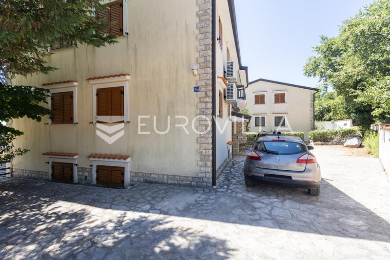 Istria, Kastelir, Appartamento bilocale completamente arredato con due ampie terrazze e parcheggio privato - 14