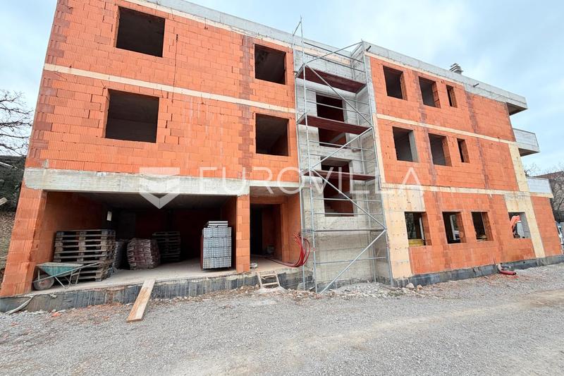 Viškovo, Marinići, NOVOGRADNJA, trosoban stan 68 m², parking