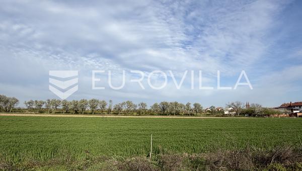 Dakovo, arsa 643 m²