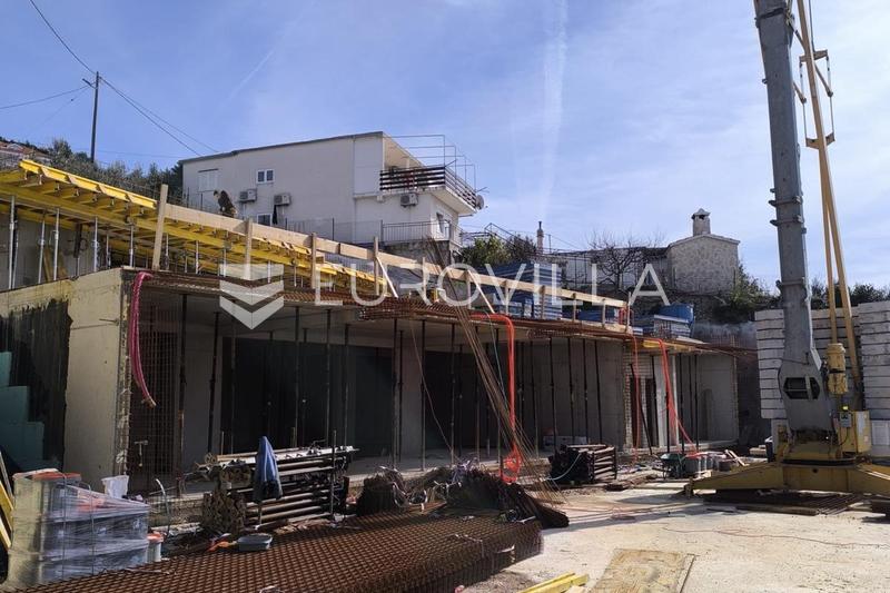 Omiška rivijera, dvosoban stan s panoramskim pogledom na more, 63.15 m²