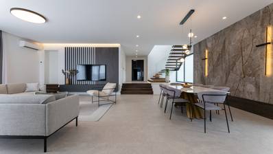 Kastel Stari, villa de luxo com piscina e vista para o mar