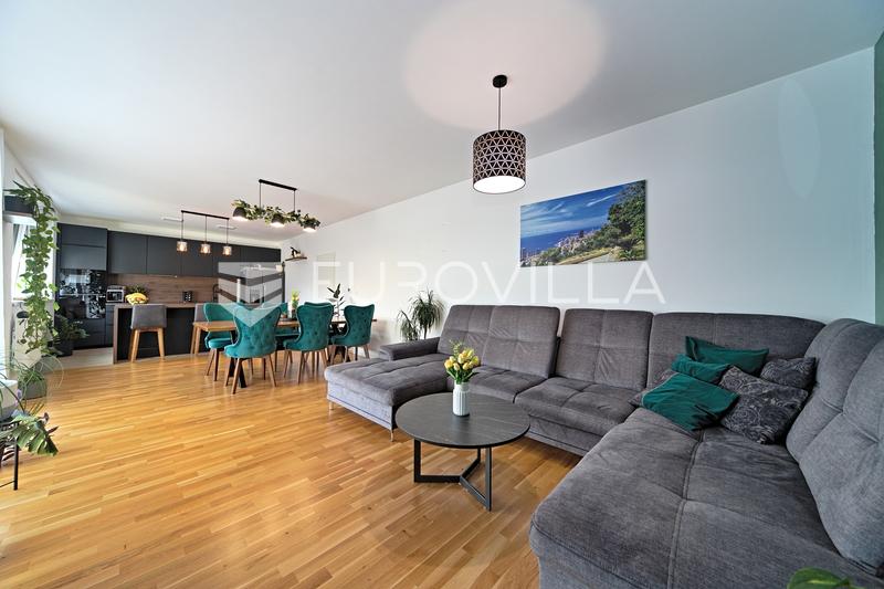 Osijek, Retfala, prodaja moderno i elegantno uređenog stana površine 97,86 m², s garažnim parkingom - 1