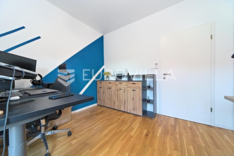 Osijek, Retfala, prodaja moderno i elegantno uređenog stana površine 97,86 m², s garažnim parkingom - 18