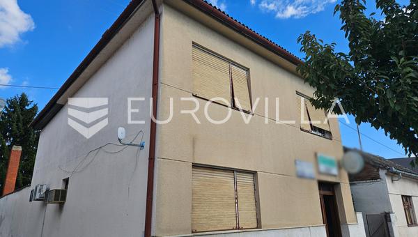 Beli Manastir, Centar, kuća na zemljištu 478 m²
