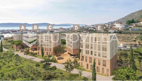 Trogir, Seget Donji, toromsleilighet i andre etasje, netto bruksareal 90 m² - S4 - D