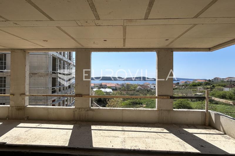 Trogir, Seget Donji, toromsleilighet i andre etasje, netto bruksareal 90 m² - S4 - D - 11