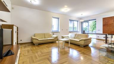 Babonićeva beautiful 4 bedroom apartment with garden