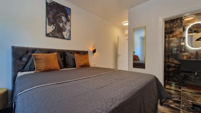 Vir, moderan apartman s dvije spavaće sobe, terasom, vrtom i 2 parkirna mjesta, centar