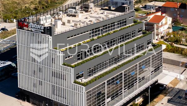 Split, Dračevac, vrhunski poslovni prostor 374 m² u novogradnji